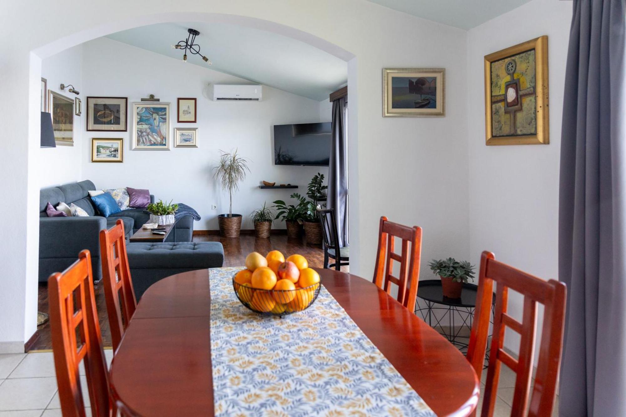Apartments Dijana Prigradica Exterior photo